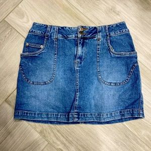 Baccini women’s denim skort size 6